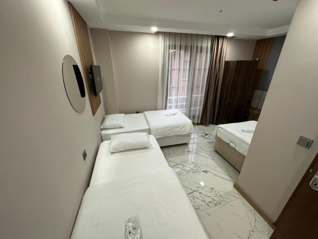 غرفة ثلاثية اقتصادية فندق بويراز اوزنجول